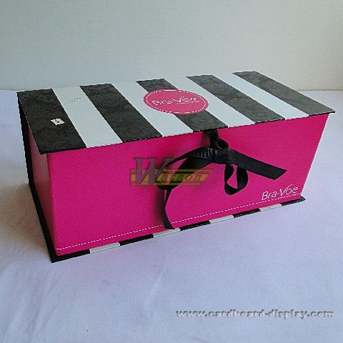 Cardboard book box with silk ribbon