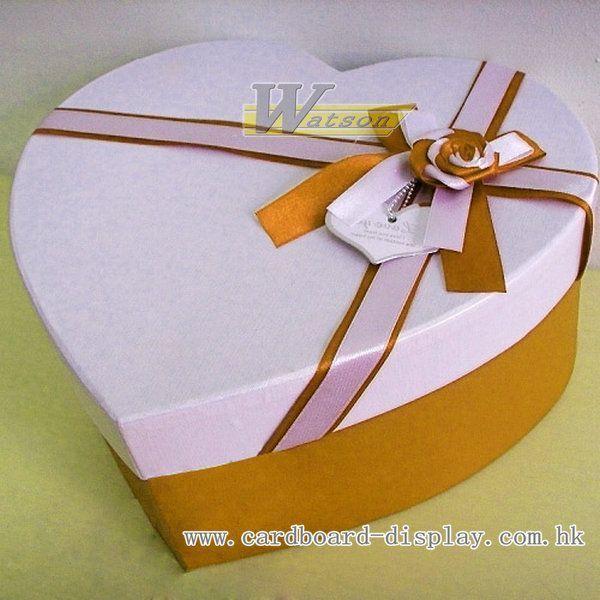 lovely packing heart-shaped craft box